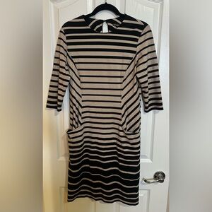 NWOT J McLaughlin Sheath Dress Beige Black Striped 3/4 Sleeves Stretch. Size‎ M.
